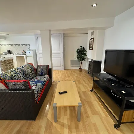 Quiet & Cozy With A Beautiful Garden Appartement *